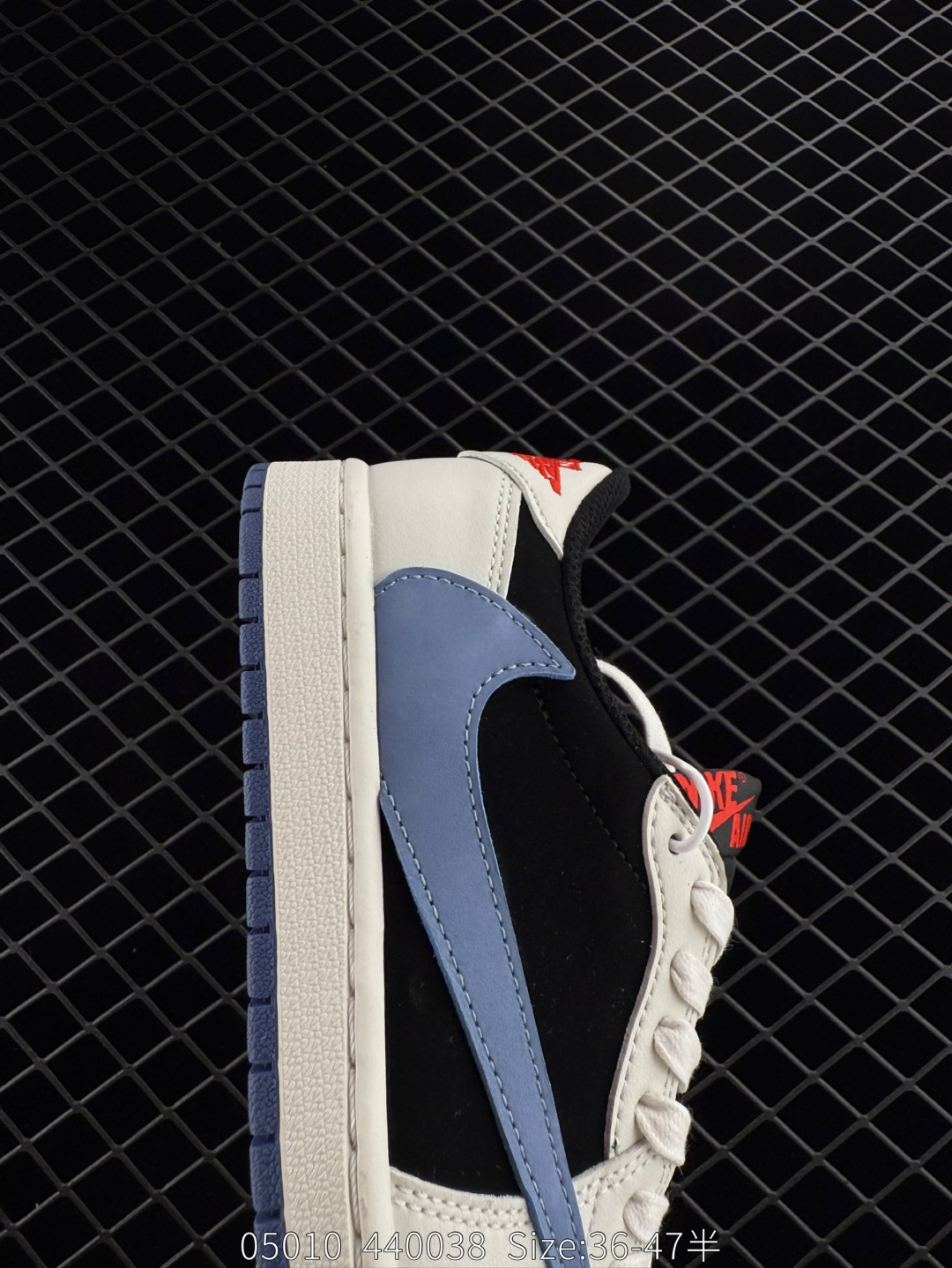 Travis Scott x Air Jordan 1 Reverse Mocha AJ1